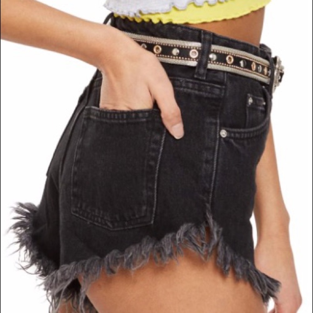 Topshop Kiri Moro Fray Ham Shorts